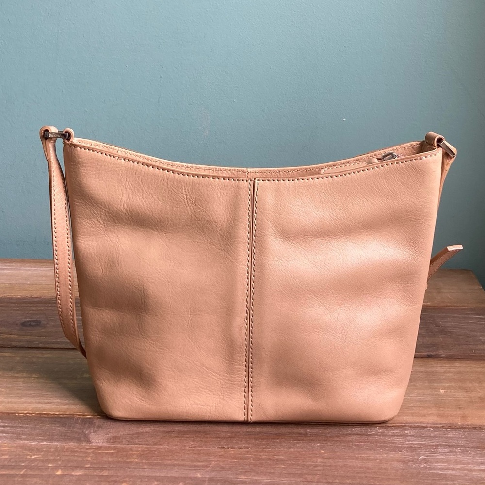 Vintage Etienne Aigner Tan Leather Bag - Picture 2 of 8